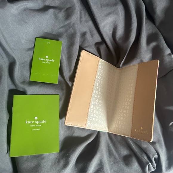 Kate Spade Passport Holder Shore Street Ice Cream/Popsicle NWT - Picture 3 of 3